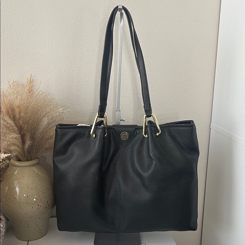 Chic Black Leather Shoulder Bag